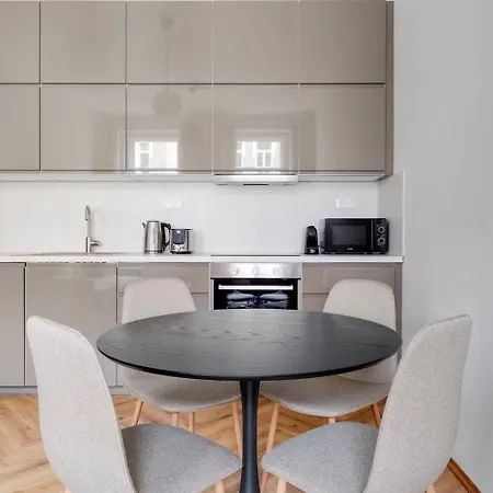 Blueground Karlin View Nr Vltava River Prg-87 * Prague